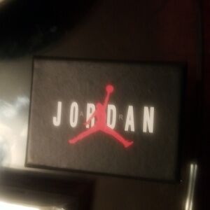 Shoe keychain with box